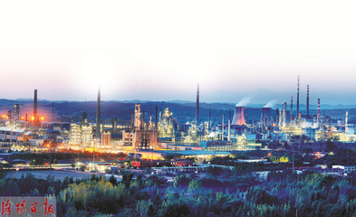 洛陽(yáng):打造項(xiàng)目建設(shè)新方陣 實(shí)現(xiàn)經(jīng)濟(jì)發(fā)展開(kāi)門(mén)紅